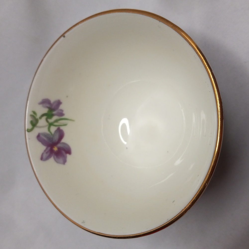 Sutherland Devon Violets Breakfast Set - Picture 2 of 7